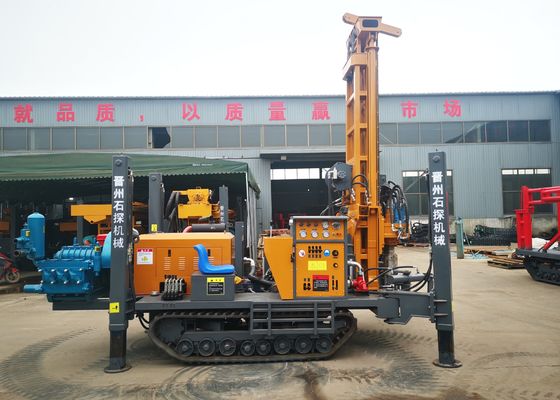 200m Crawler τοποθετημένη τρύπα γεώτρησης Rig με 3 μέτρα τρυπών ράβδους με υδραυλικό σύστημα γεώτρησης ST 200