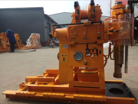 Φορητή μηχανή γεώτρησης νερού 150m Civil Crawler Diesel Xy-1a